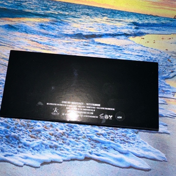 Jeffree Star Gothic Diamonds Extreme Frost Trio Palette - Picture 4 of 6